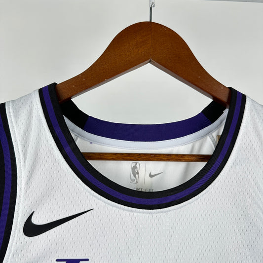 לוס אנג'לס לייקרס סיטי אדישן