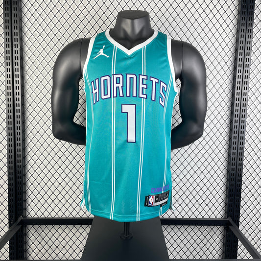 שארלוט הורנטס בית/חוץ