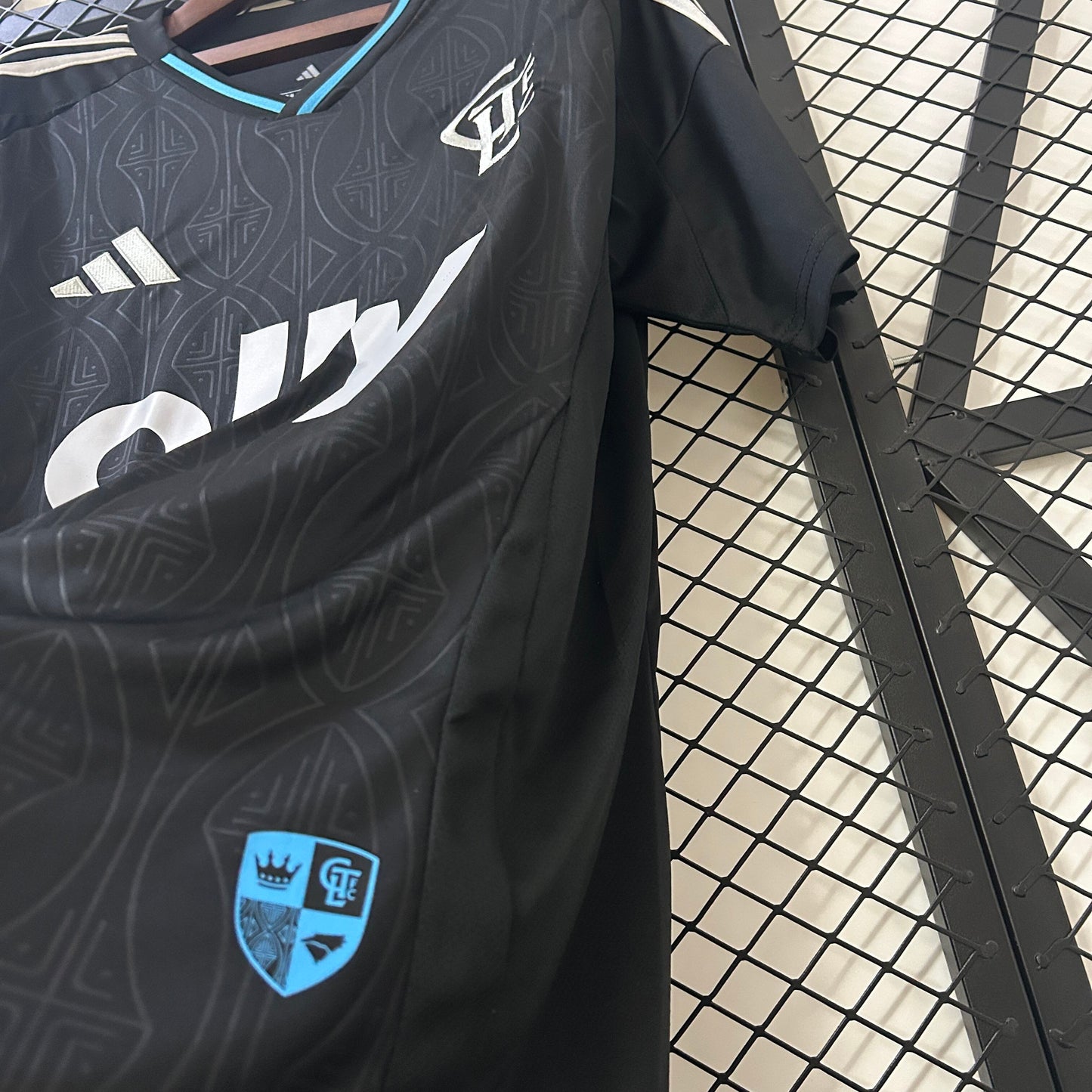 שארלוט חוץ 25/26 - עידן טוקלומטי וליאל עבדה